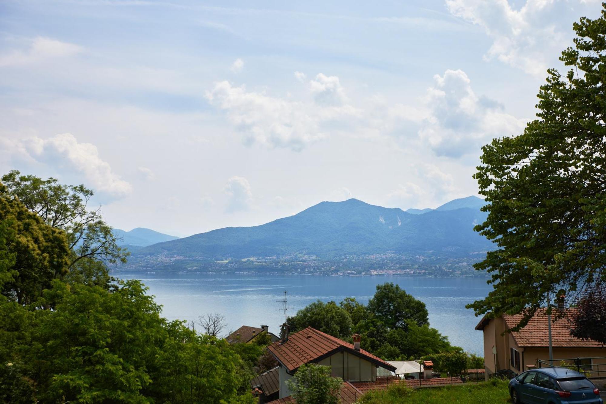 Villa Di Paese - Splendida Vista Lago Maggiore Oggebio Exterior photo