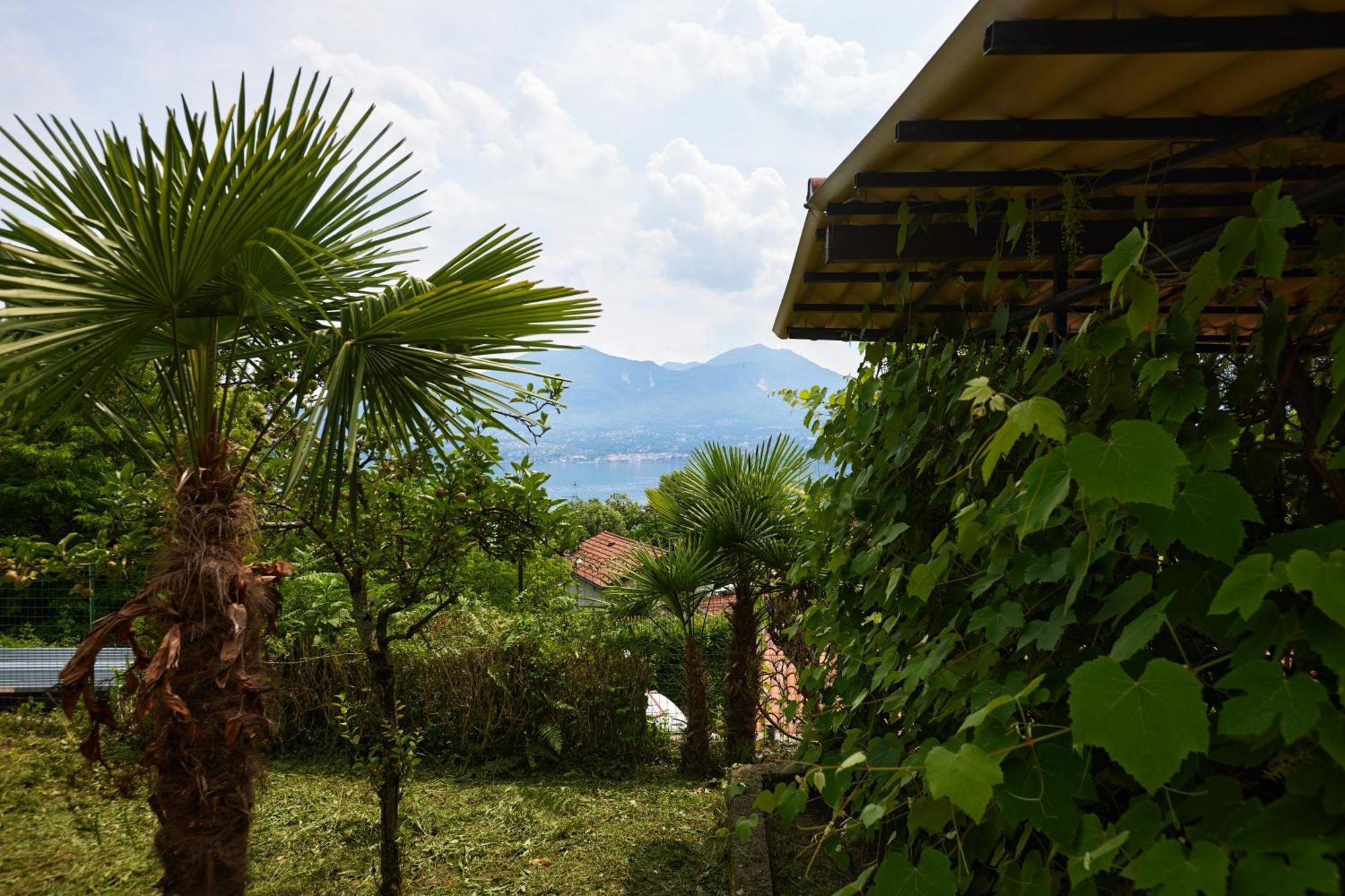 Villa Di Paese - Splendida Vista Lago Maggiore Oggebio Exterior photo