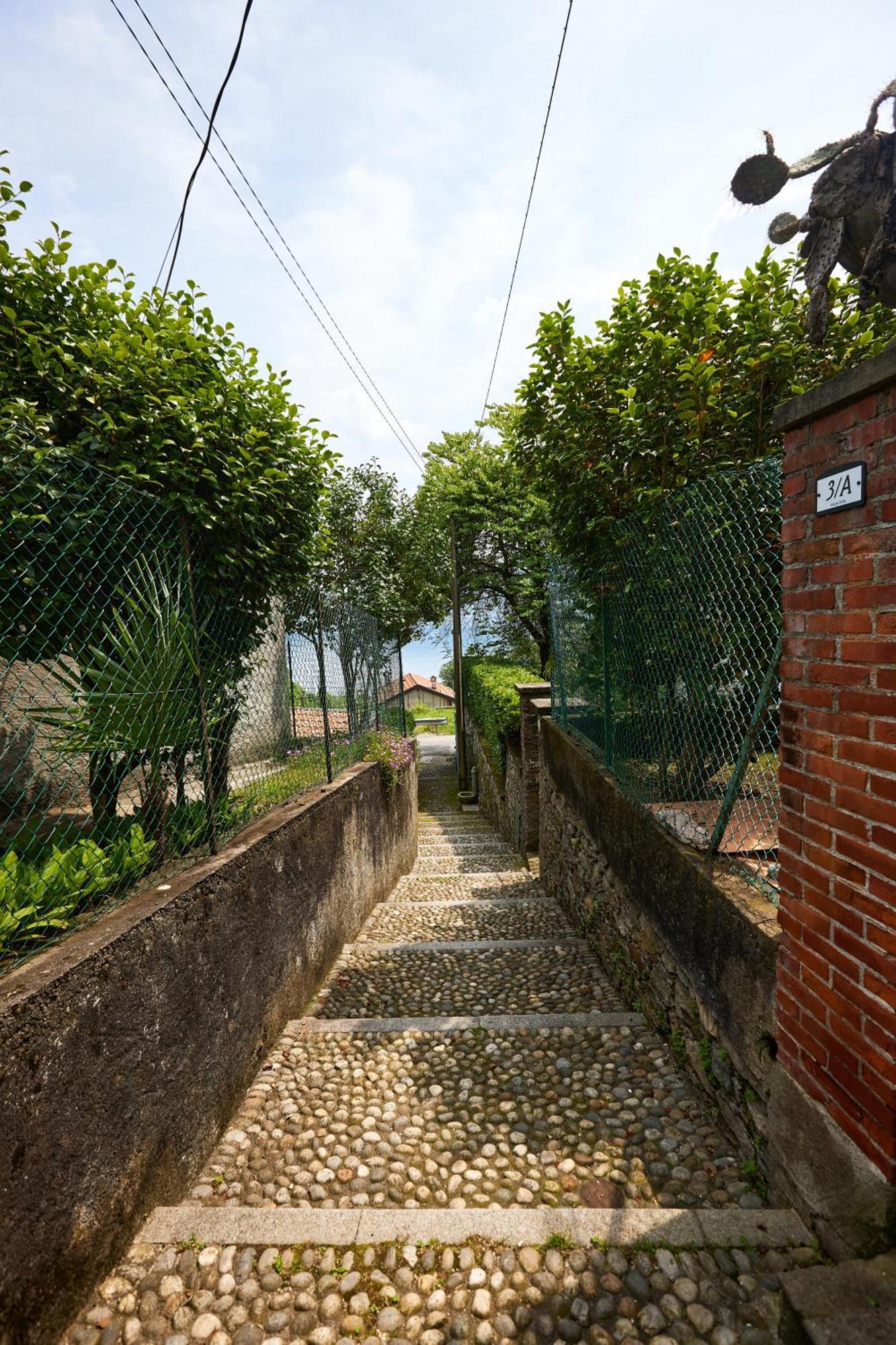 Villa Di Paese - Splendida Vista Lago Maggiore Oggebio Exterior photo