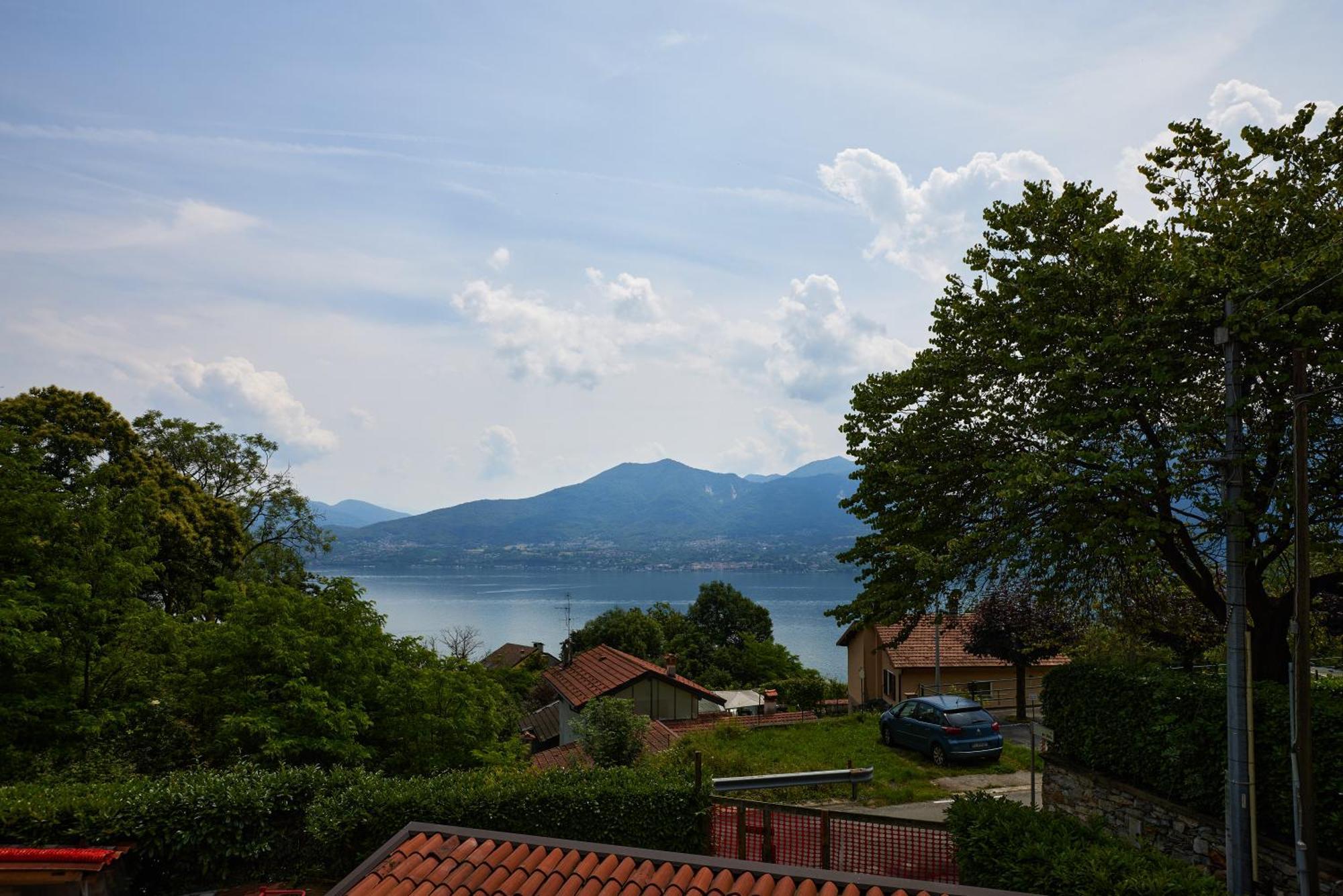 Villa Di Paese - Splendida Vista Lago Maggiore Oggebio Exterior photo